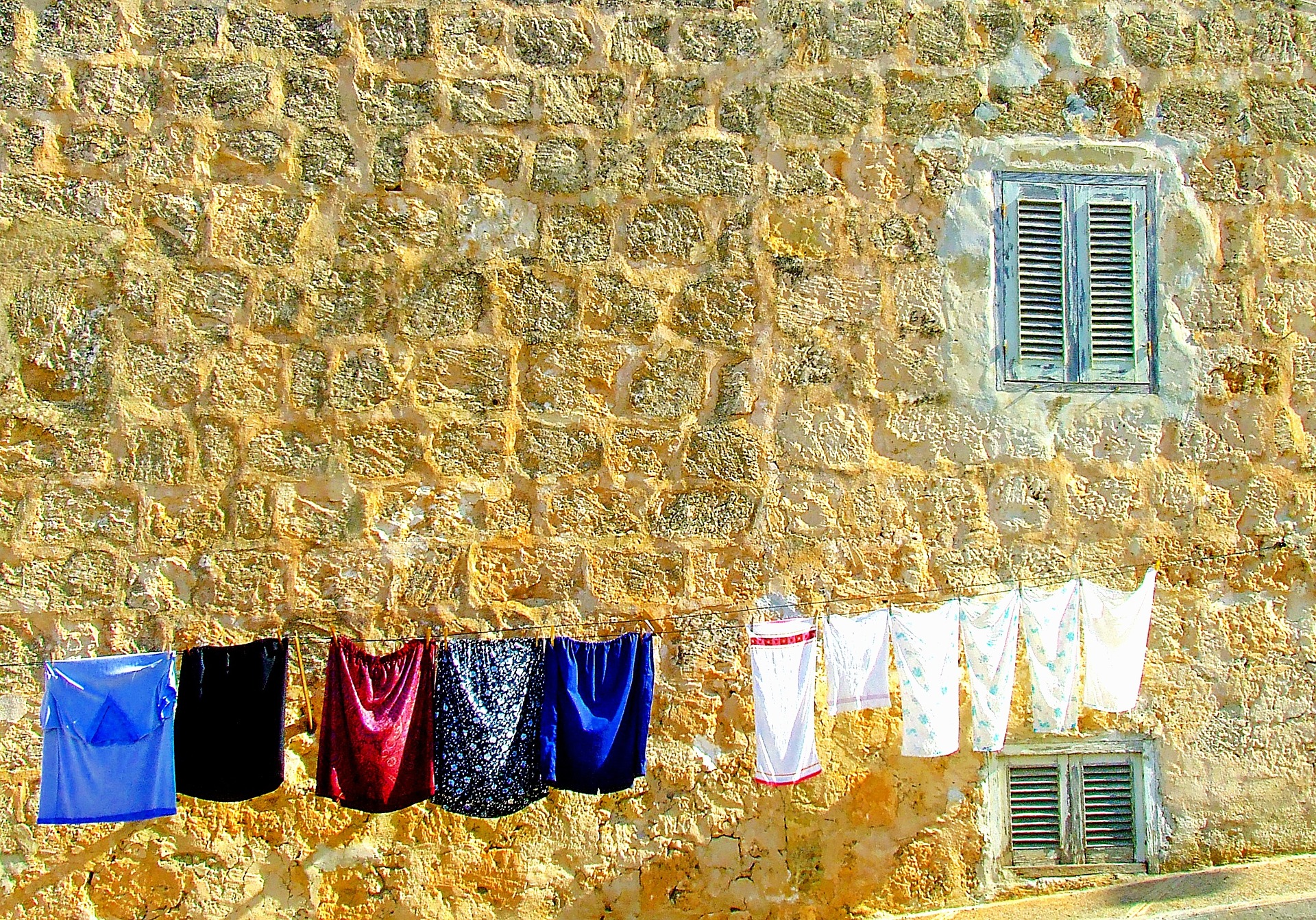 washing-day-1040031_1920