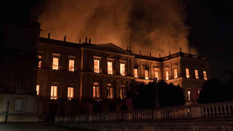 800BrazilMuseumFire-AP